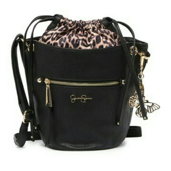 Jessica Simpson Handbags - 👜Jessica Simpson Arden Bucket Crossbody Bag